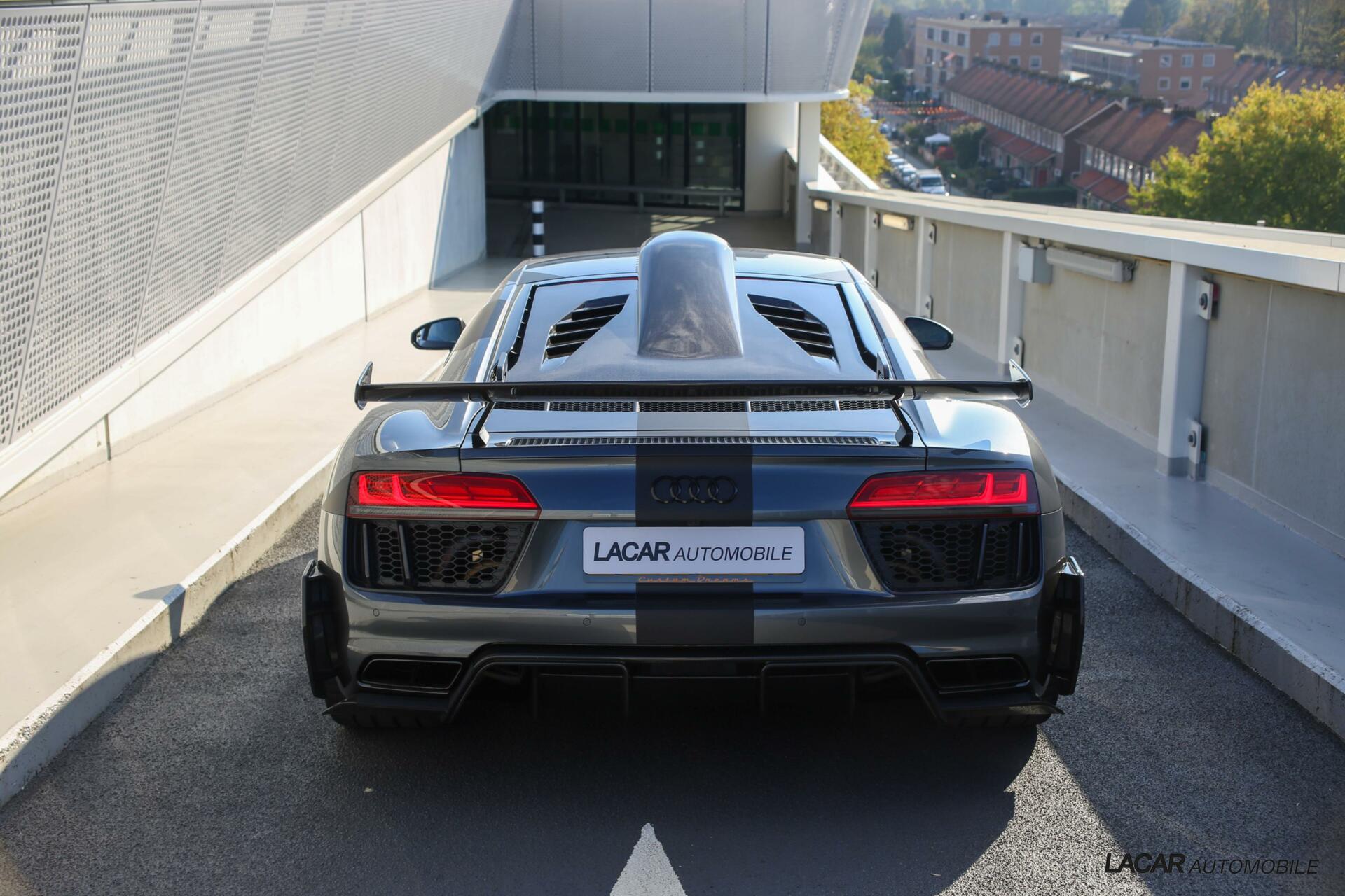 41109257-14.jpg