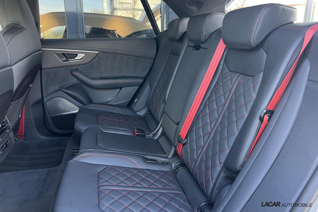 51883444-18.jpg